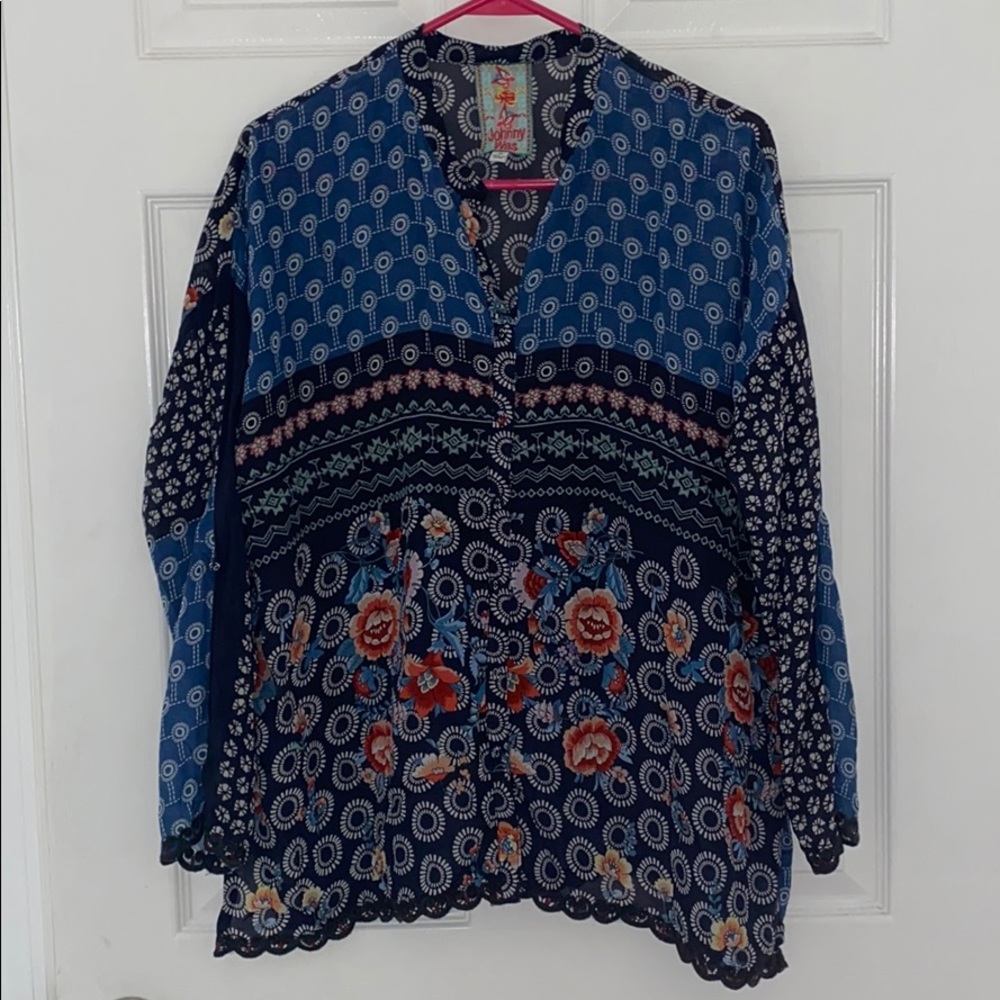 Nara Boxy Button sown Blouse